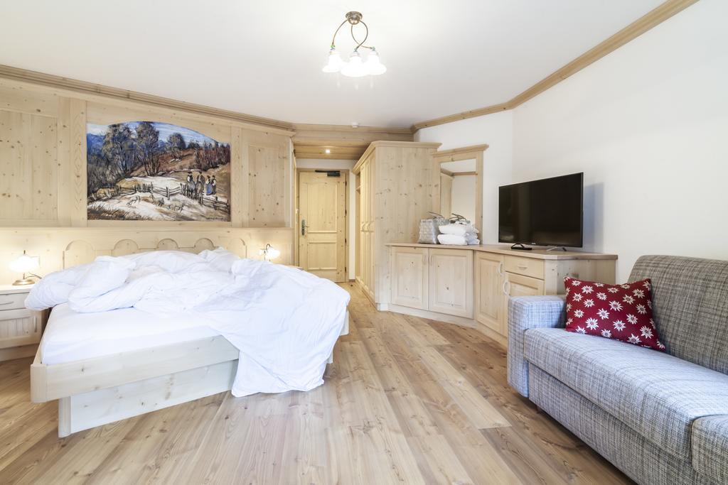 Dorfhotel Beludei Santa Cristina Val Gardena Chambre photo