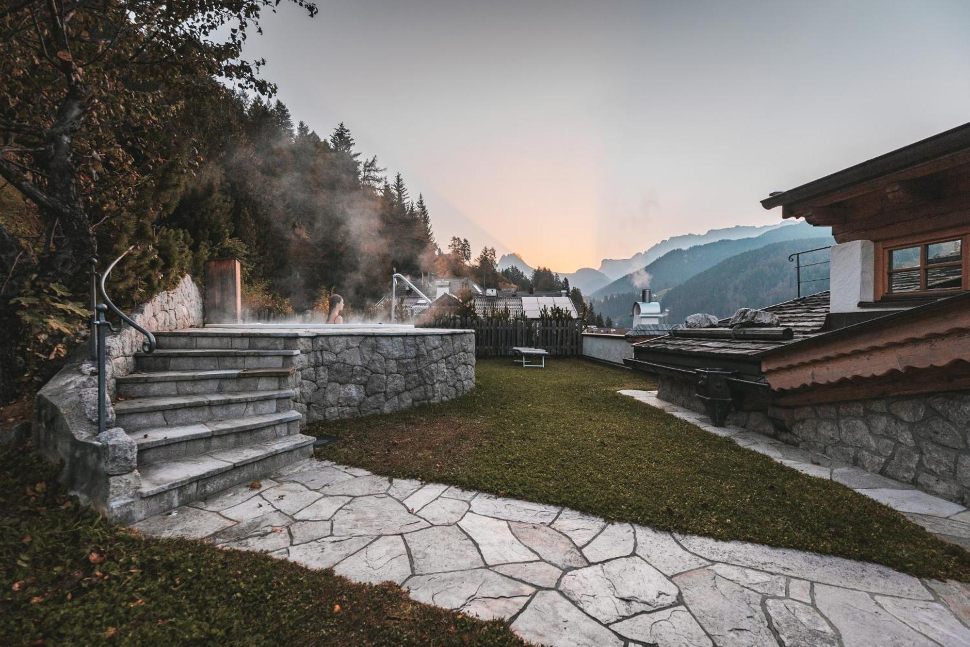Dorfhotel Beludei Santa Cristina Val Gardena Extérieur photo