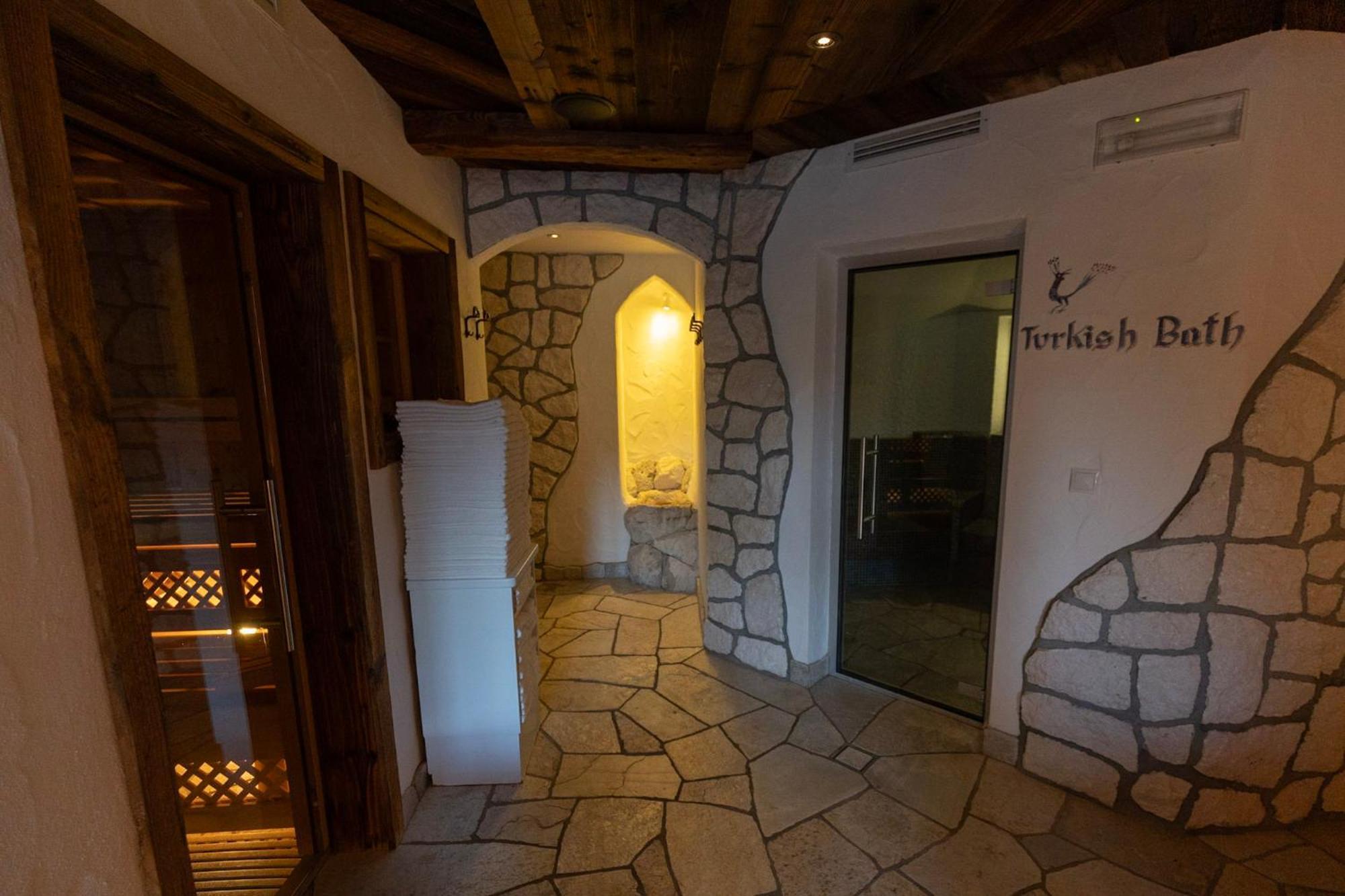 Dorfhotel Beludei Santa Cristina Val Gardena Extérieur photo