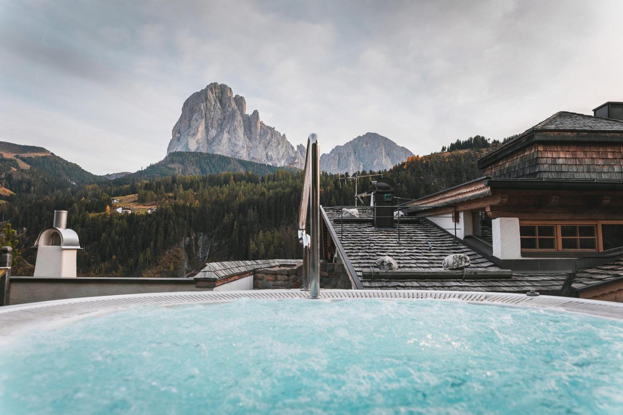 Dorfhotel Beludei Santa Cristina Val Gardena Extérieur photo