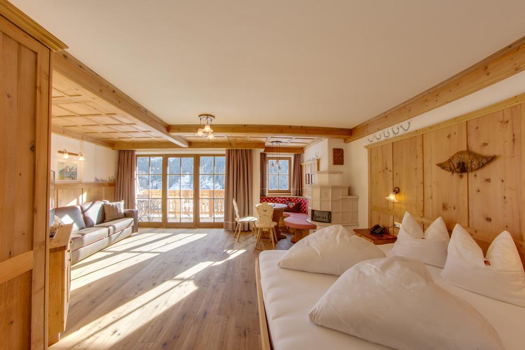 Dorfhotel Beludei Santa Cristina Val Gardena Chambre photo