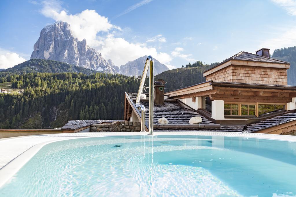 Dorfhotel Beludei Santa Cristina Val Gardena Extérieur photo
